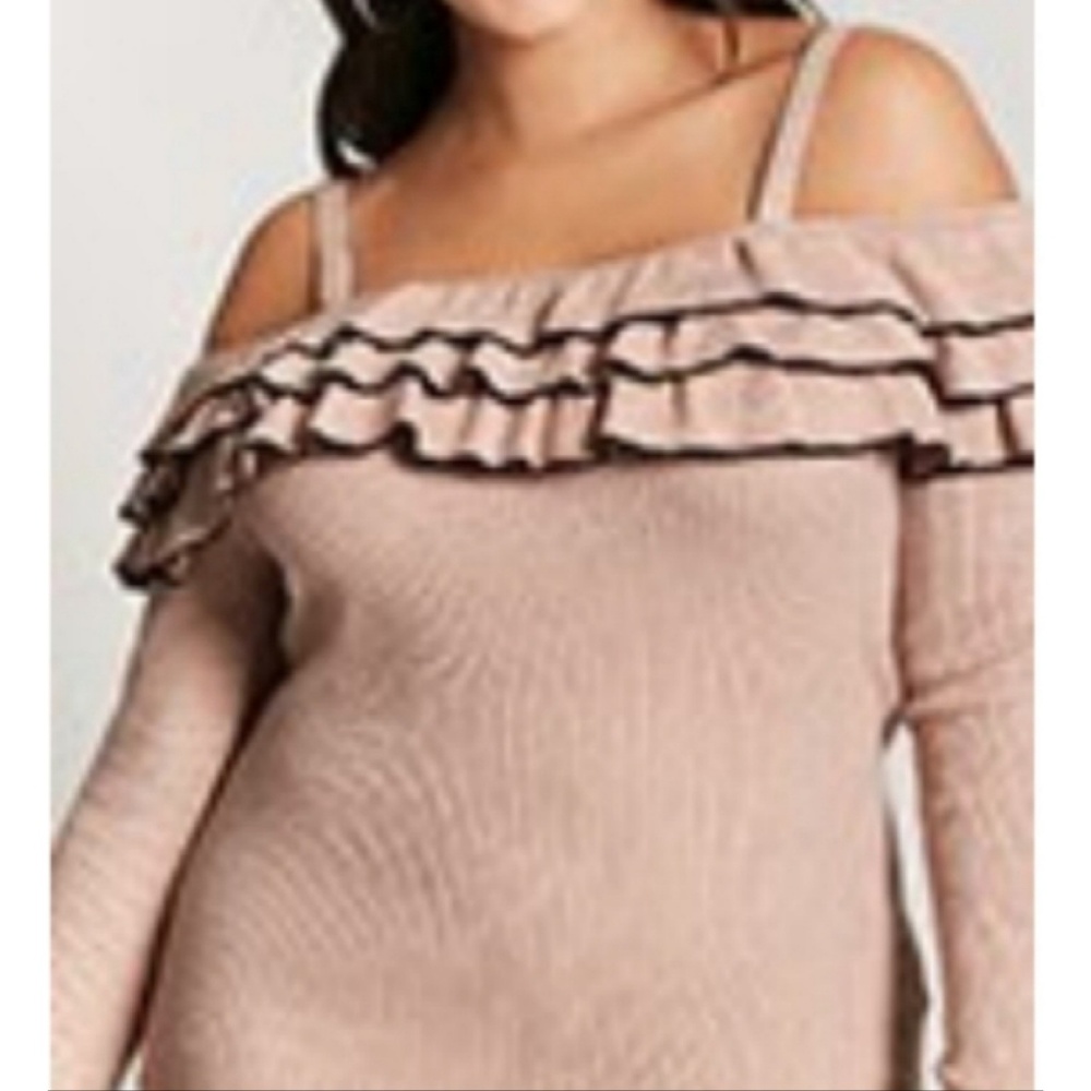 NWT Forever 21+ Nude/Pinkish & Black Sweater